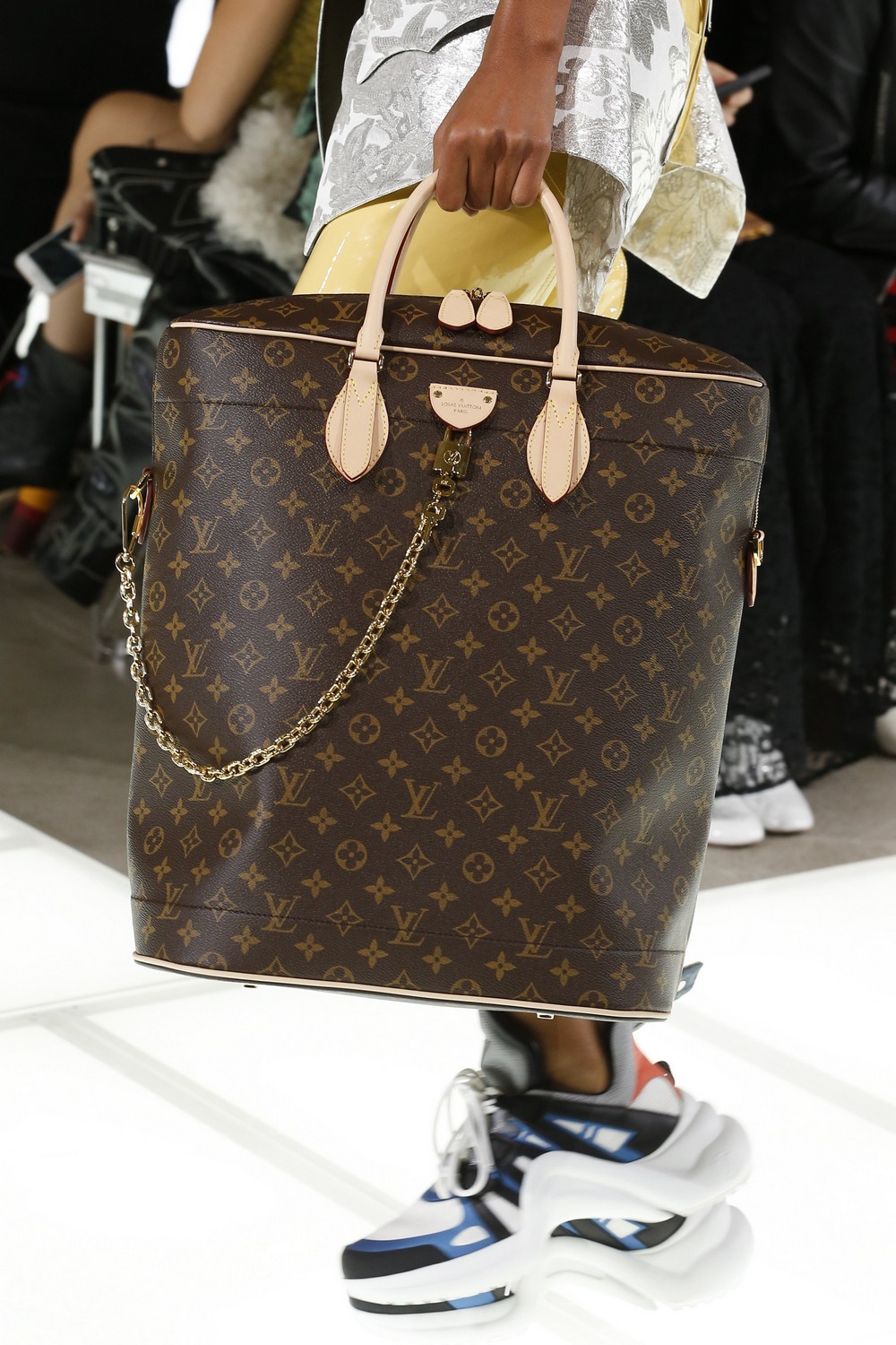 Louis Vuitton, Bags, Soldlouis Vuitton Empreinte Tote V Mm Monogram  Satchel 29
