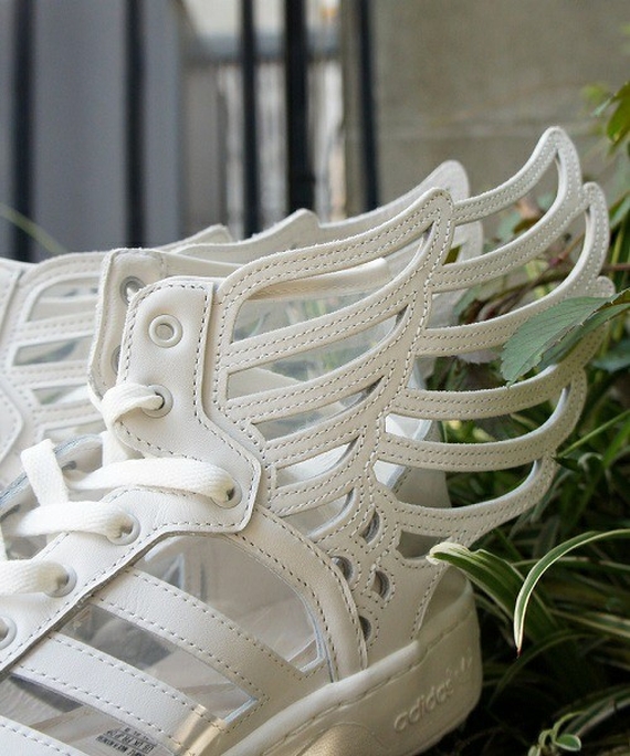 actrice resterend Conclusie Adidas Originals x Jeremy Scott Cut-Out Wings | SNOBETTE