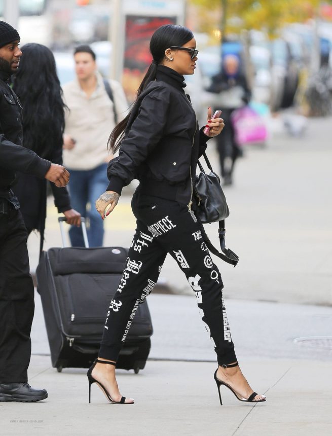 rihanna sweatpants