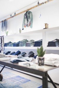 Denham The Jeanmaker Opens Women's Denim Bar 41 DENHAM Denim bar 87801
