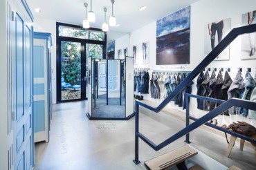 Denham The Jeanmaker Opens Women's Denim Bar 49 DENHAM Denim bar 91541