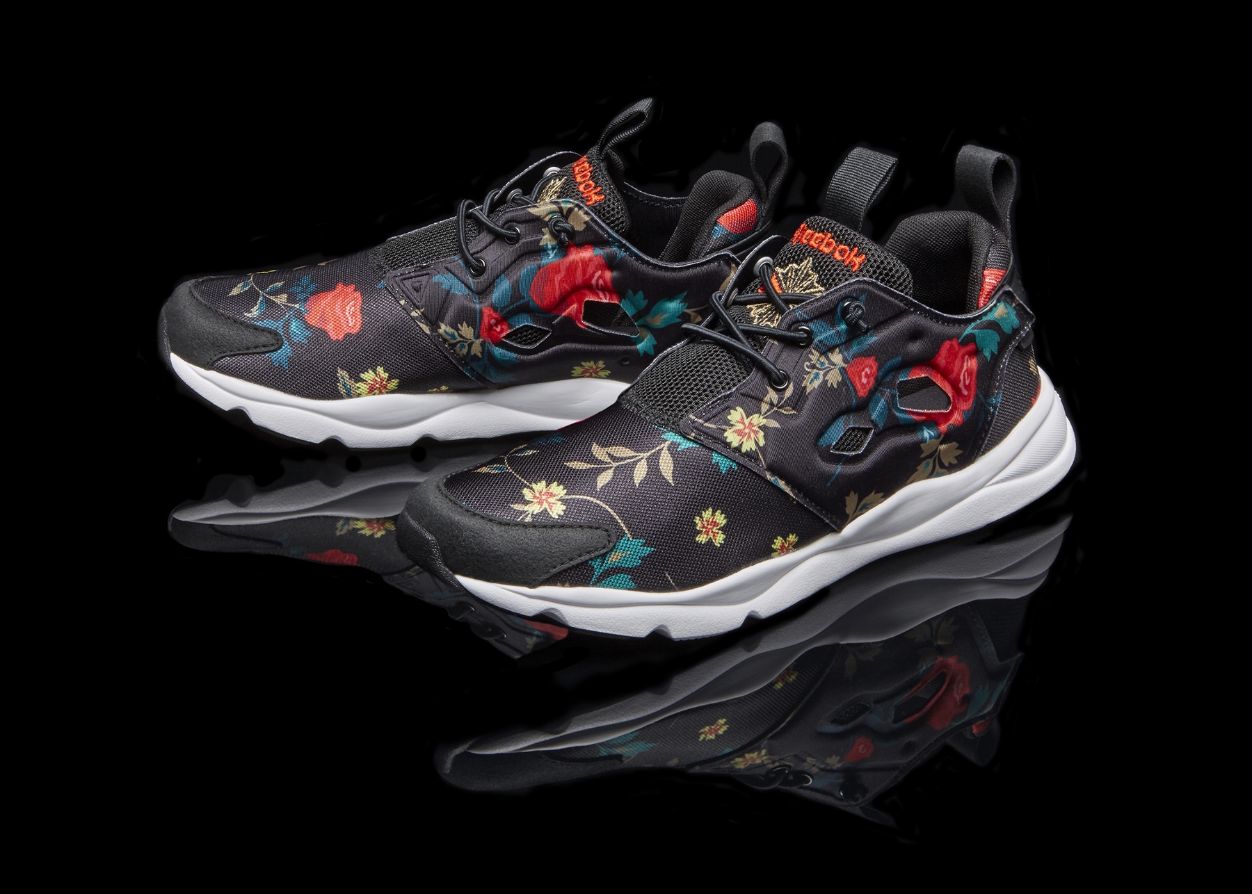 reebok womens furylite roses