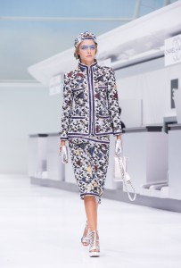 Chanel Ready To Wear Spring 2016 15 16S11.jpg.fashionImg.hi