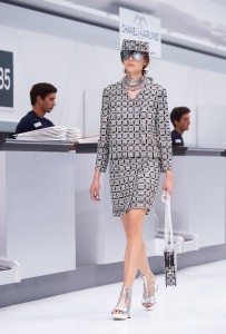 Chanel Ready To Wear Spring 2016 47 16S42.jpg.fashionImg.hi