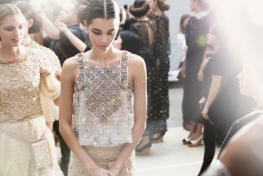 chanel spring summer 2016 haute couture backstage 02
