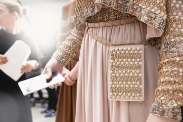chanel spring summer 2016 haute couture backstage 08