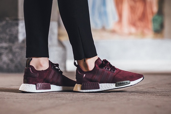 burgundy womens sneakers