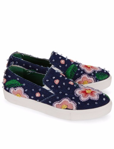 Snobette Embroidered Sneakers Anouki Liana Embroidered Slip on sneakers