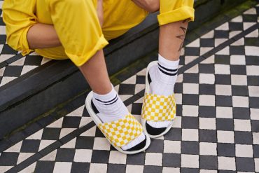 vans urban outfitters sasha lane 33