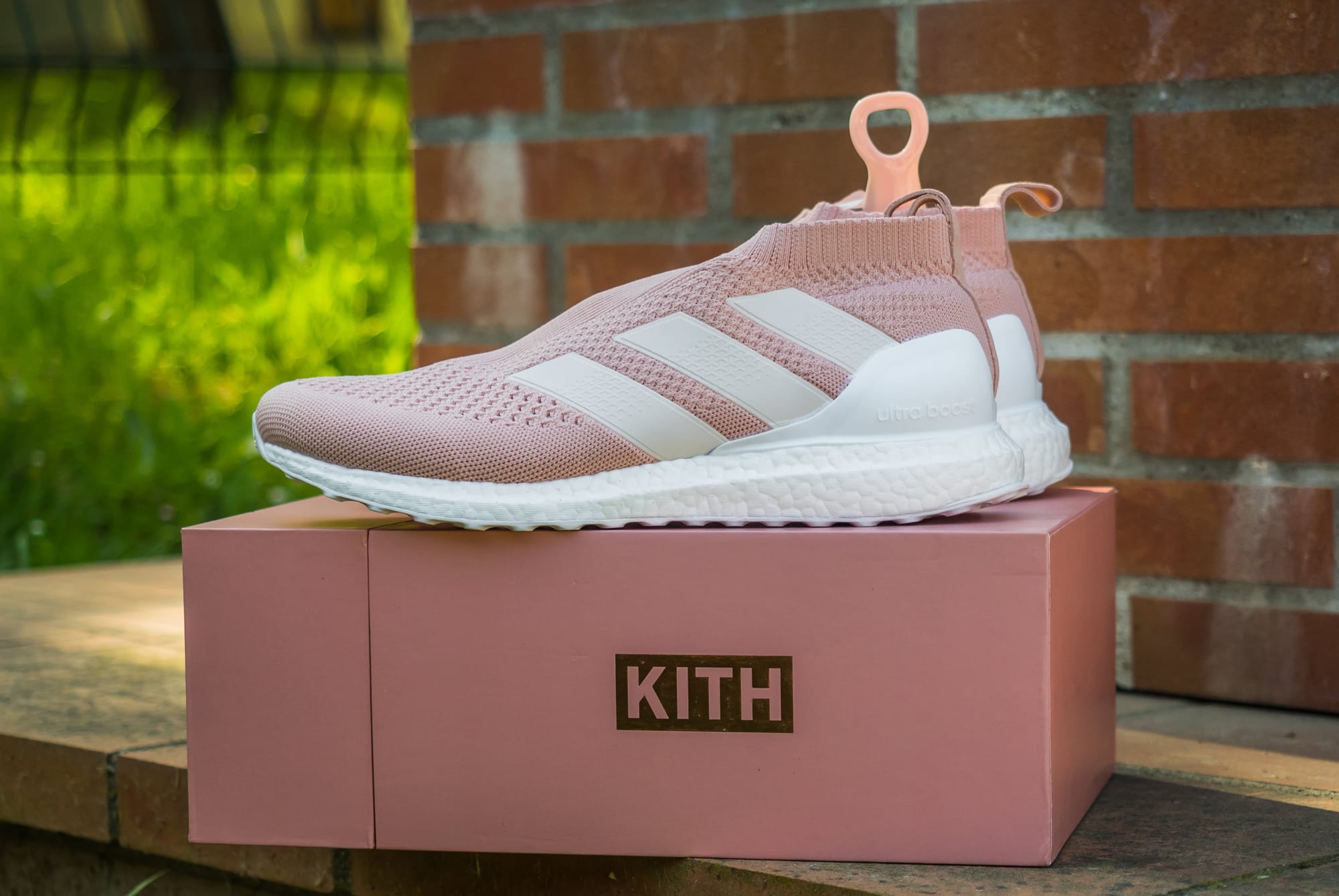 applaus Muildier Oxide Adidas and Kith reveal plans for a pink flamingo soccer capsule