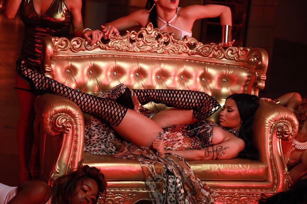 Nicki Minaj Light My Body Up