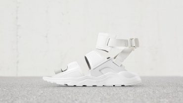 nike huarache sandal august 2017