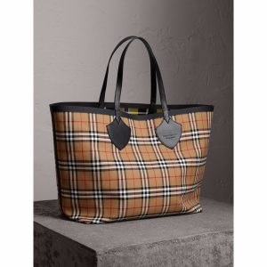 Burberry Giant Tote Fall 2017