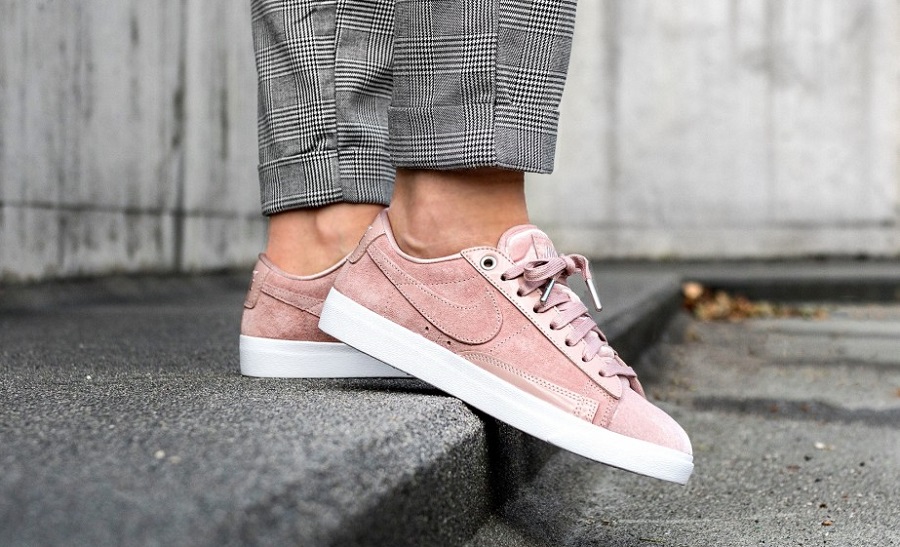 nike blazer low lx silt red particle pink