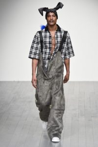 Bobby Abley Taps Into His Love Of Animation With Looney Tunes Characters 7 Bobby Abley Fall 2018 Runway Collection 8