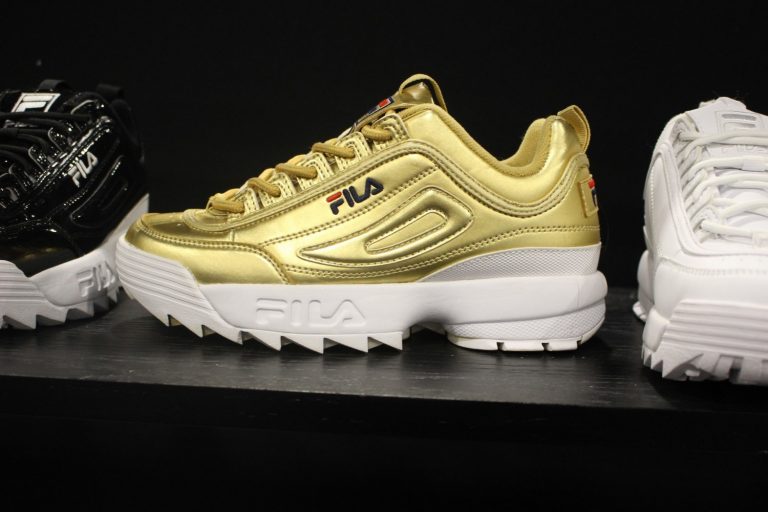 different color fila shoes