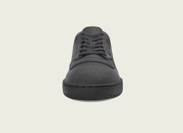 yeezy powerphase black