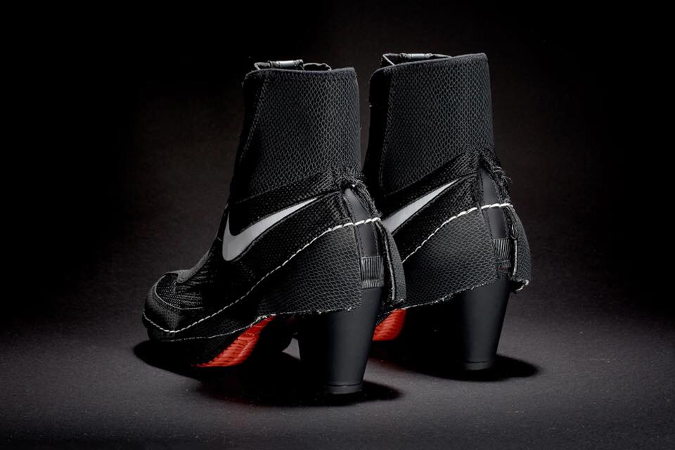 nike bootie shoes