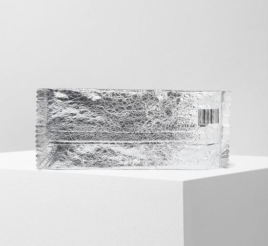 MM6 Maison Margiela: candy wrapper clutch