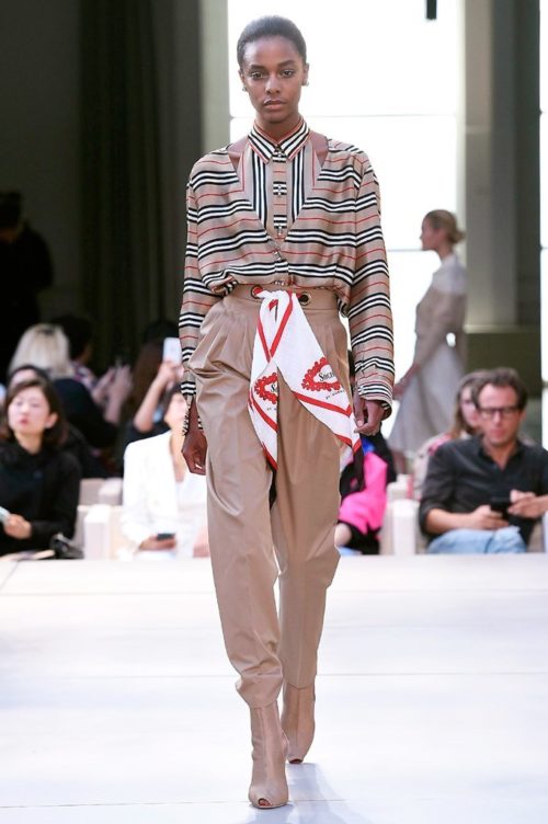 Riccardo Tisci's First Burberry Runway Wins Rave Reviews