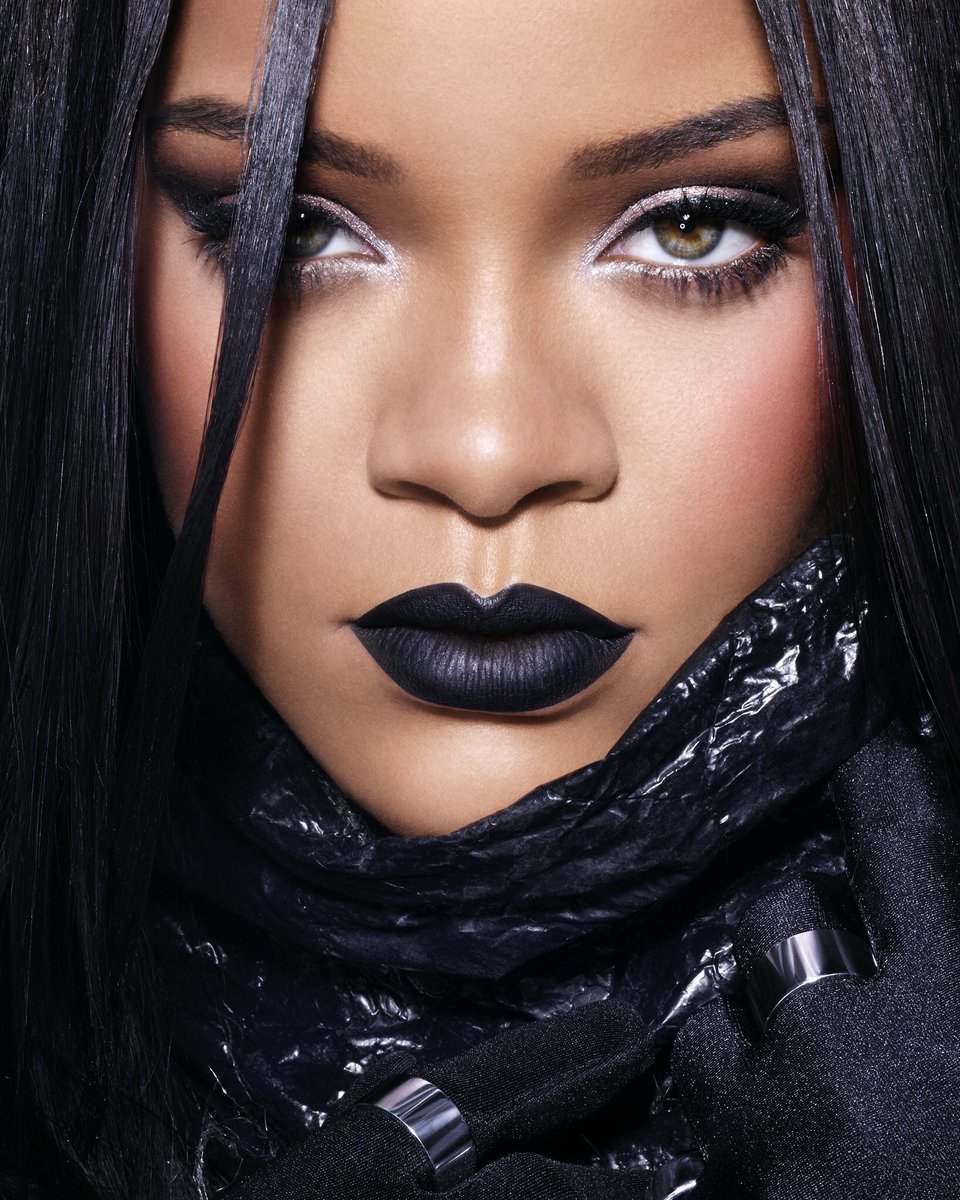 Rihanna Reps For Fenty Beauty In Dubai, Introduce Black Stunna Lip Paint