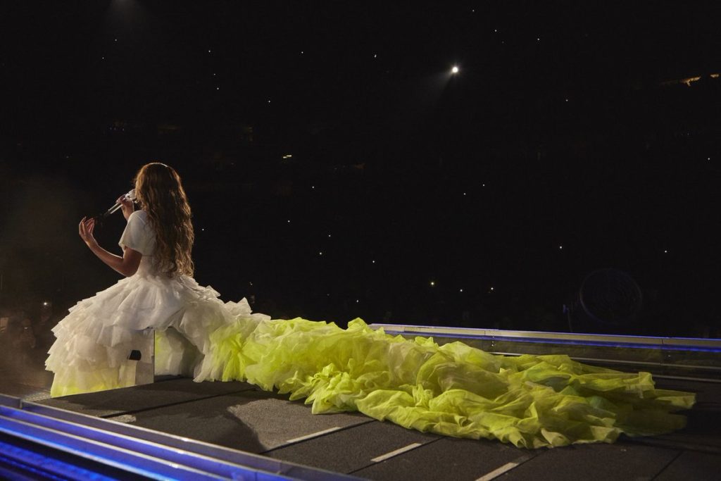 Beyonc Closes Out OTRII Tour In Off White Spring 2019 Gown