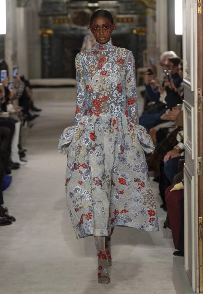 Valentino Wins Wide Praise For Haute Couture Spring 2019 Presentation