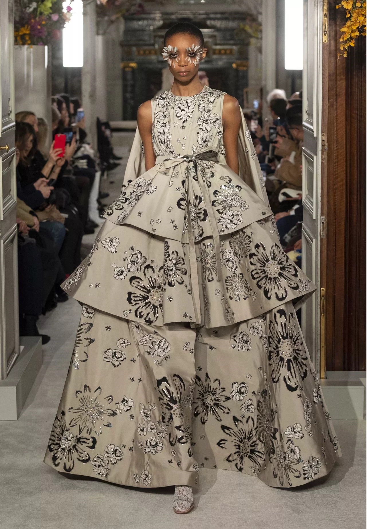 Valentino Wins Wide Praise For Haute Couture Spring 2019 Presentation