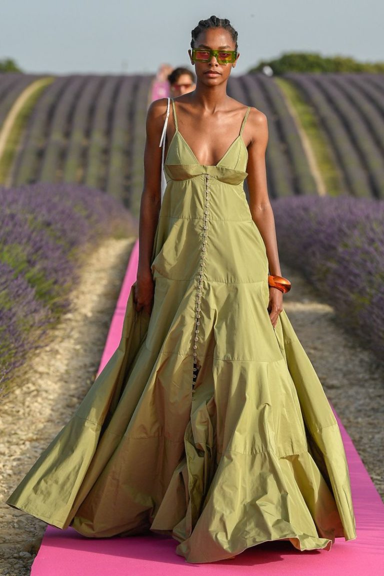Jacquemus Blows Everyone Away With Field Of Flowers Runway | SNOBETTE