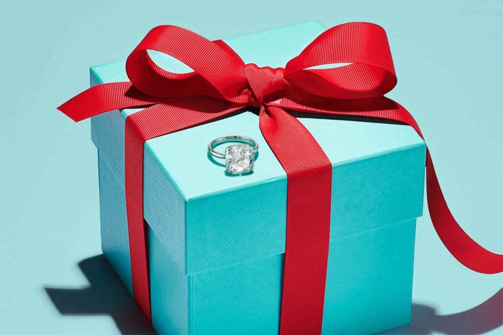 Tiffany-and-Co-Reveals-12-piece-Holiday-Collection-12