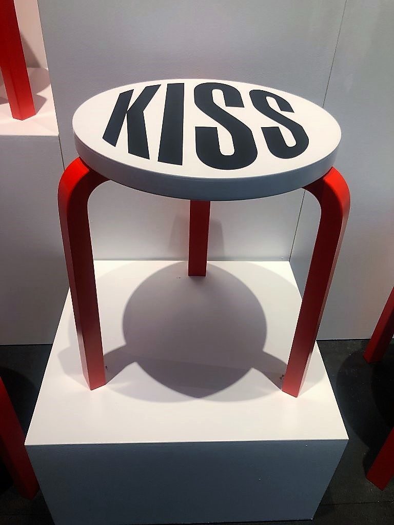 Barbara Kruger Kiss Stool Design Miami 2019
