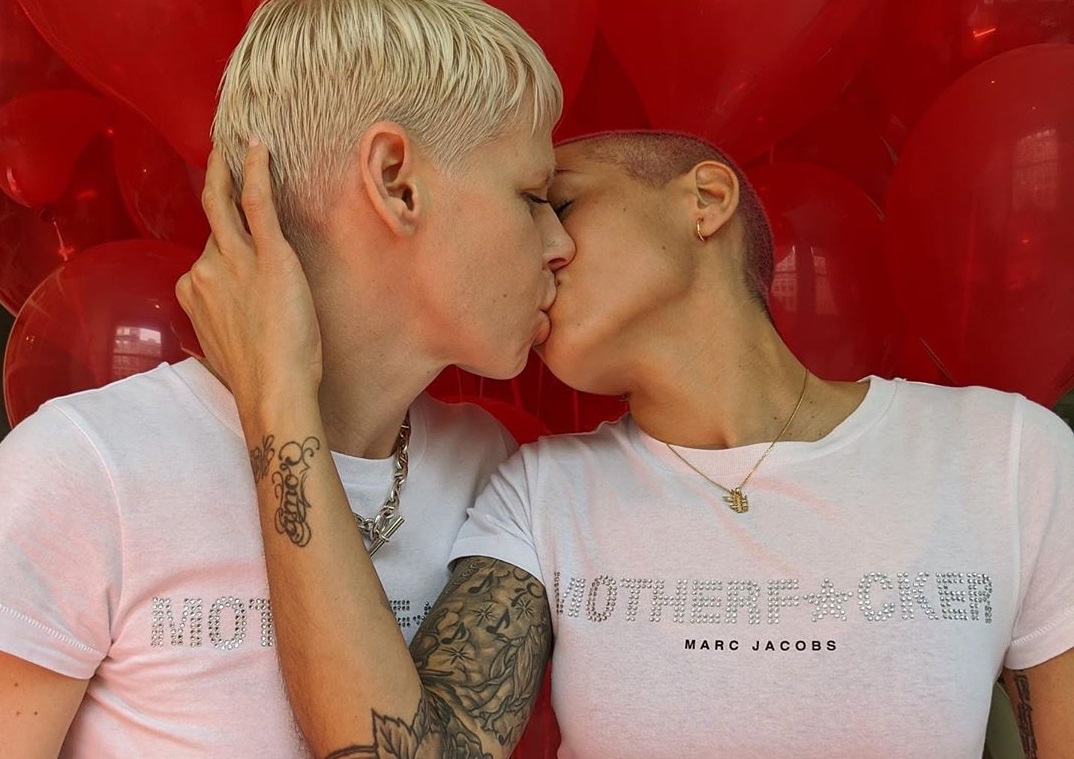 Marc Jacobs Celebrates Couples With 'The Lovers' T-Shirt Capsule | SNOBETTE