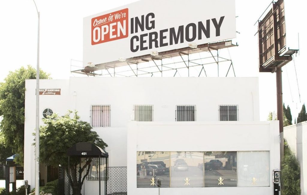 opening-ceremony-closing-all-doors