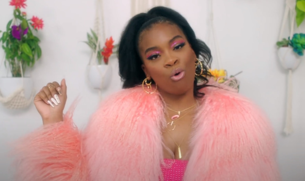 Ari Lennox Celebrates Friendship With 'BUSSIT' Visual | SNOBETTE