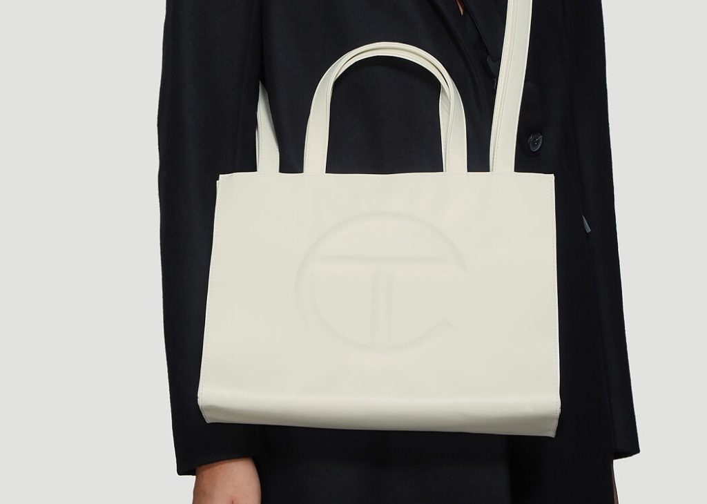 Telfar Shopping Bag Medium WhiteTelfar Shopping Bag Medium White - OFour