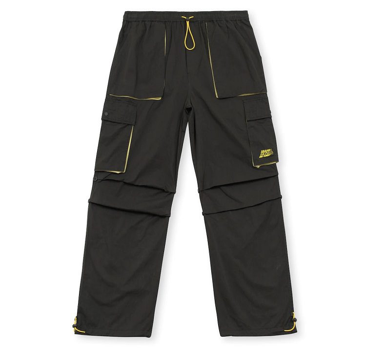 Best Relaxed Fit Cargo Pants For Spring 2022 And How To Style Them